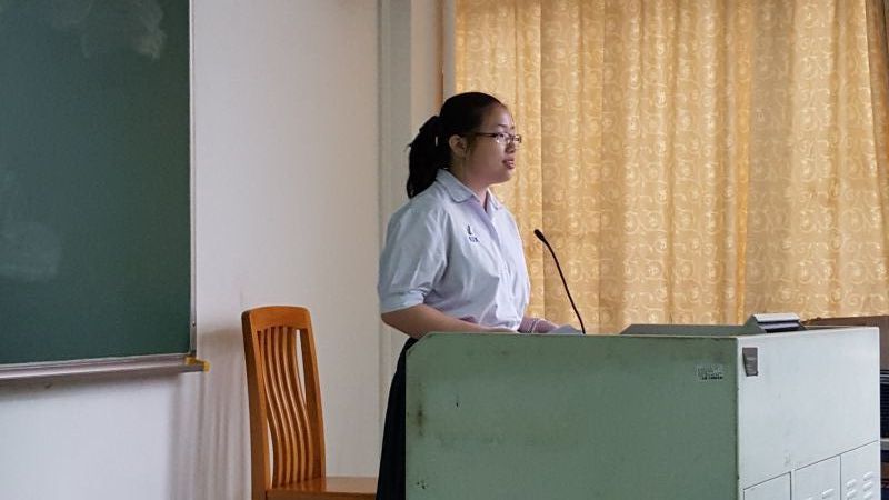 泰国学生代表王丽丽用中文发表讲话