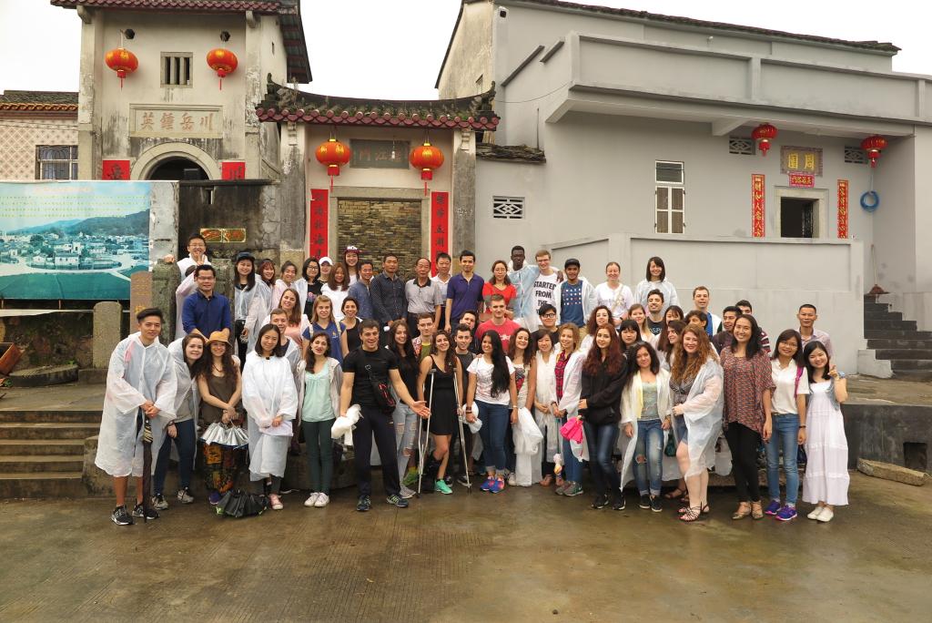 古村落墩仔寨合影