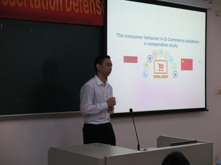 答辩学生ANDHIKA(印度尼西亚)