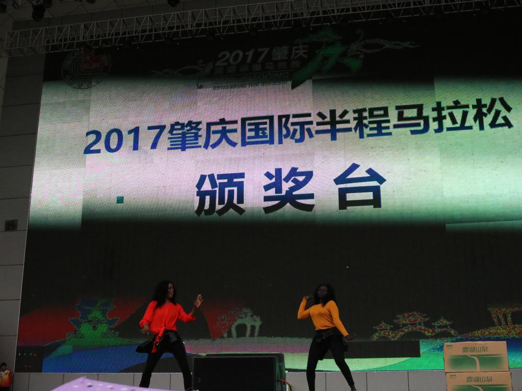 广外留学生歌舞表演《非洲宝贝》