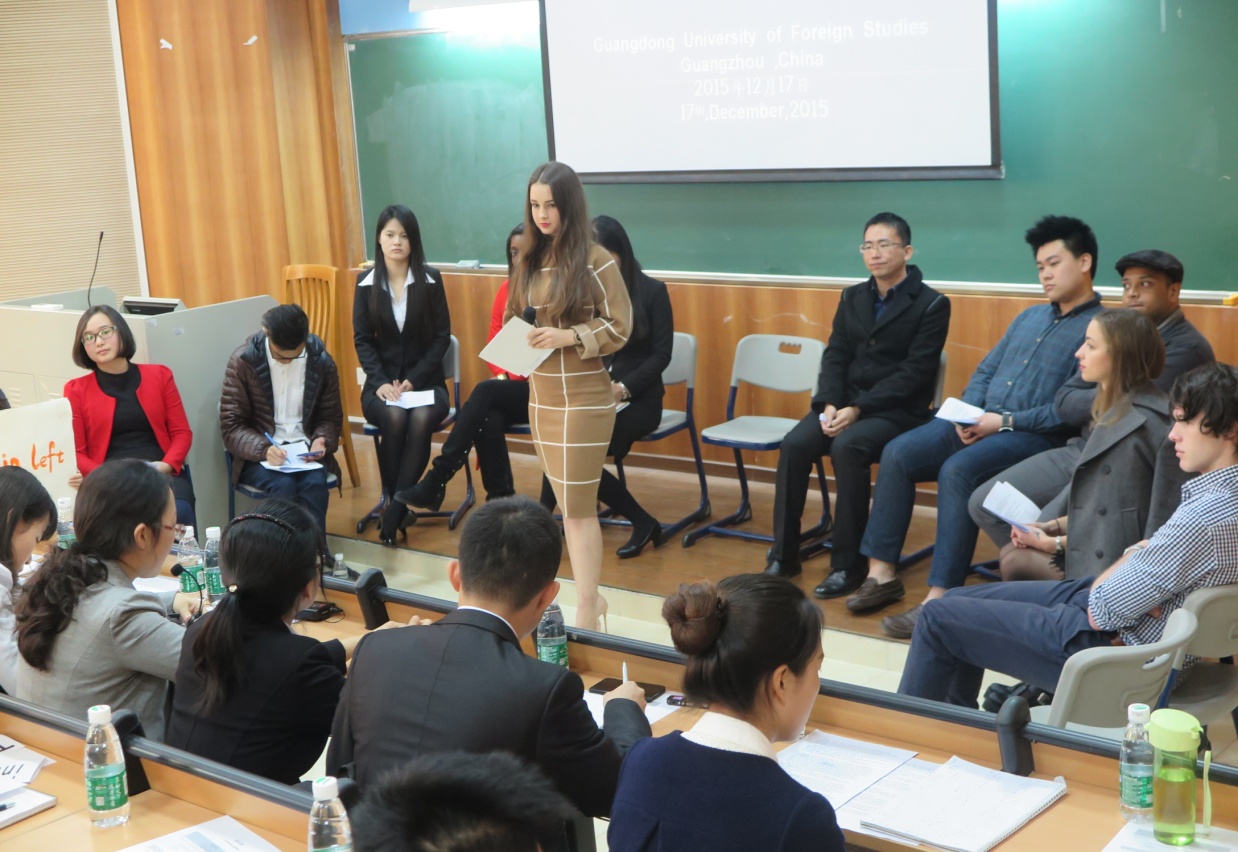 俄罗斯留学生MOTRENKO DARIA作主题发言