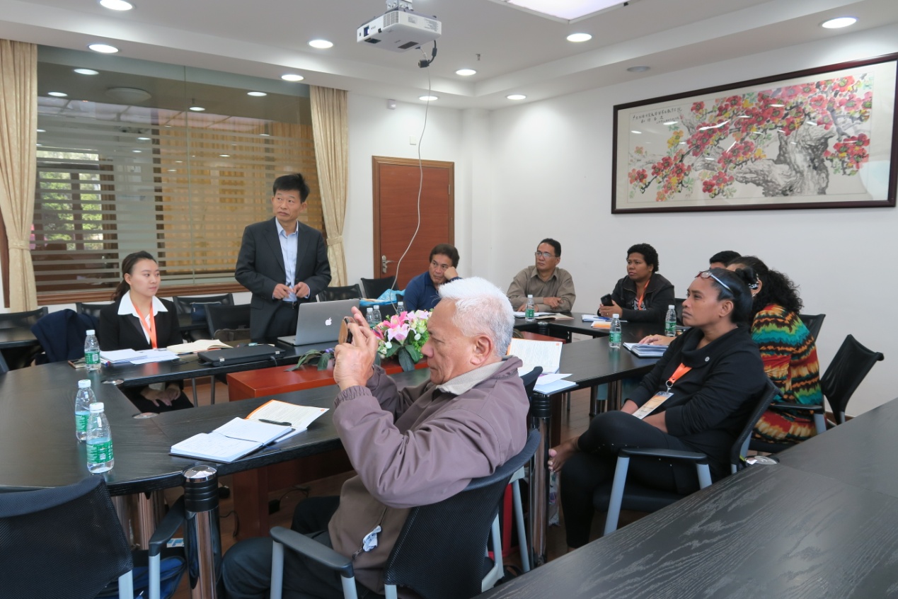 “口腔医疗发展”专题讲座