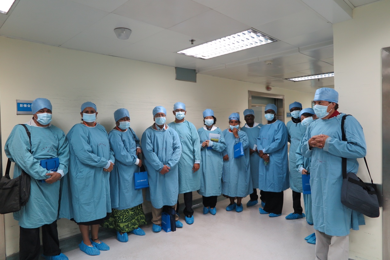 参观省人民医院手术室