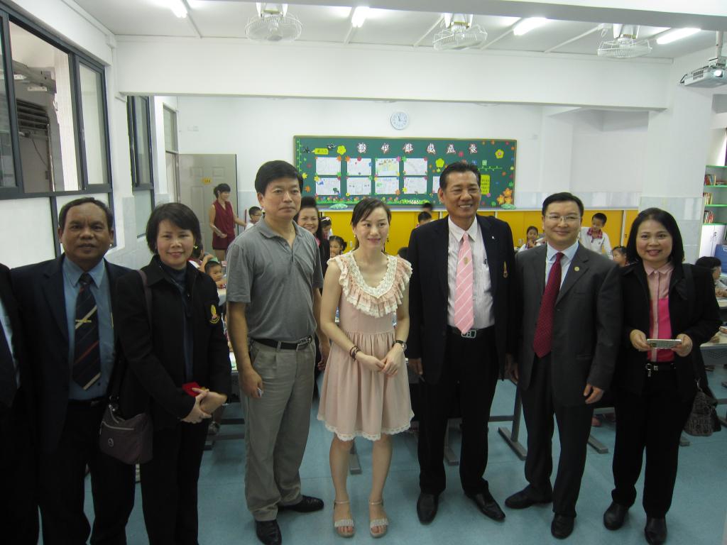 参观附属中学(小学)